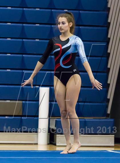 Thumbnail 2 in Multi-Team Meet @ Washington-Lee  photogallery.