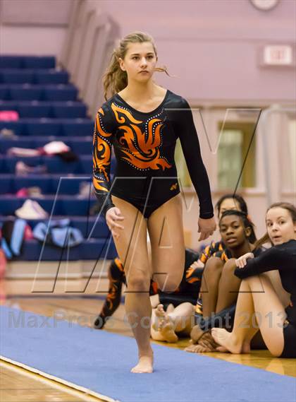 Thumbnail 3 in Multi-Team Meet @ Washington-Lee  photogallery.