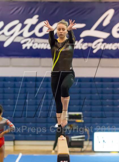 Thumbnail 2 in Multi-Team Meet @ Washington-Lee  photogallery.