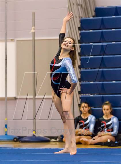 Thumbnail 1 in Multi-Team Meet @ Washington-Lee  photogallery.