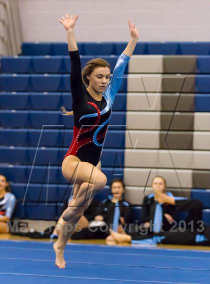 Thumbnail 1 in Multi-Team Meet @ Washington-Lee  photogallery.