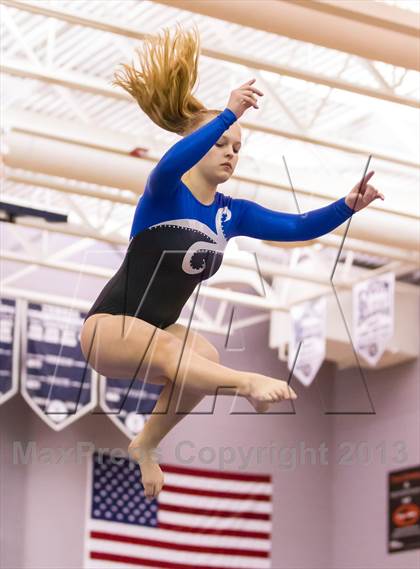Thumbnail 2 in Multi-Team Meet @ Washington-Lee  photogallery.