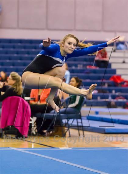Thumbnail 1 in Multi-Team Meet @ Washington-Lee  photogallery.