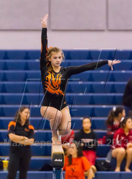 Thumbnail 2 in Multi-Team Meet @ Washington-Lee  photogallery.