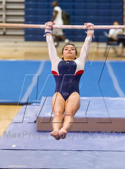 Thumbnail 2 in Multi-Team Meet @ Washington-Lee  photogallery.
