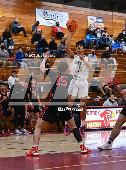 Thumbnail 2 in Lincoln vs. Archbishop Mitty (Torrey Pines Holiday Classic) photogallery.