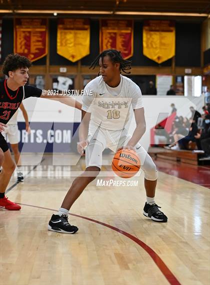 Thumbnail 3 in Lincoln vs. Archbishop Mitty (Torrey Pines Holiday Classic) photogallery.
