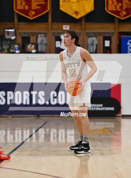 Thumbnail 3 in Lincoln vs. Archbishop Mitty (Torrey Pines Holiday Classic) photogallery.