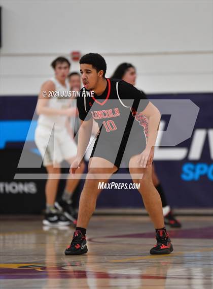 Thumbnail 1 in Lincoln vs. Archbishop Mitty (Torrey Pines Holiday Classic) photogallery.