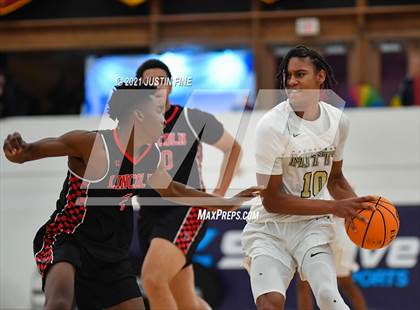 Thumbnail 2 in Lincoln vs. Archbishop Mitty (Torrey Pines Holiday Classic) photogallery.