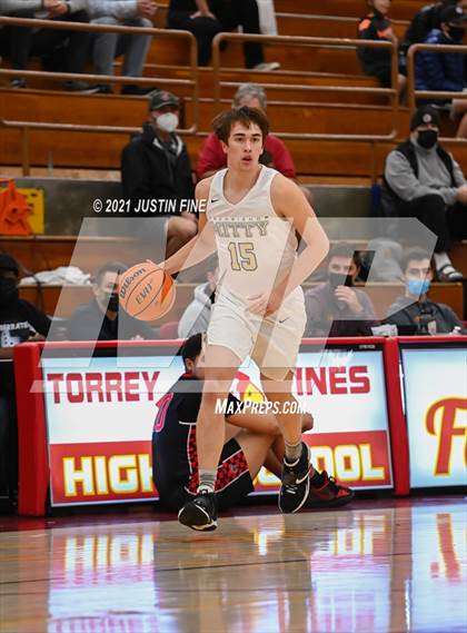 Thumbnail 2 in Lincoln vs. Archbishop Mitty (Torrey Pines Holiday Classic) photogallery.