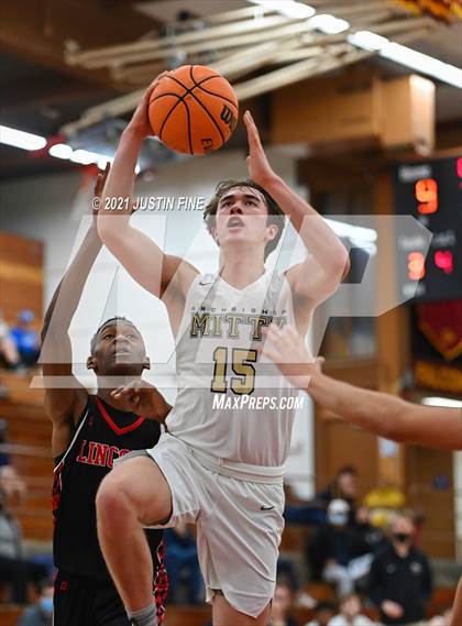 Thumbnail 2 in Lincoln vs. Archbishop Mitty (Torrey Pines Holiday Classic) photogallery.