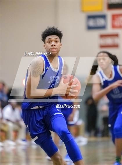 Thumbnail 3 in Marshall vs. Oscar Smith photogallery.