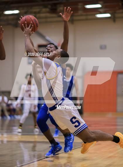 Thumbnail 3 in Marshall vs. Oscar Smith photogallery.