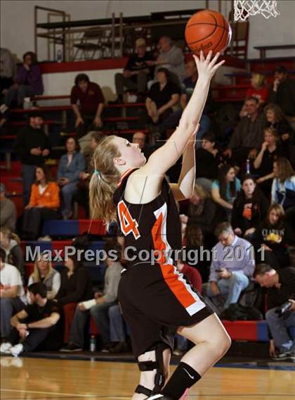 Thumbnail 2 in Coudersport vs. Clarion Area (District IX Semifinals) photogallery.
