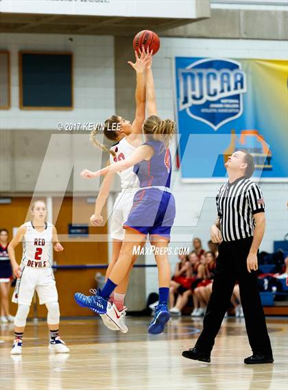 Thumbnail 2 in Timpview vs. Springville (UHSAA 4A Quarterfinal) photogallery.