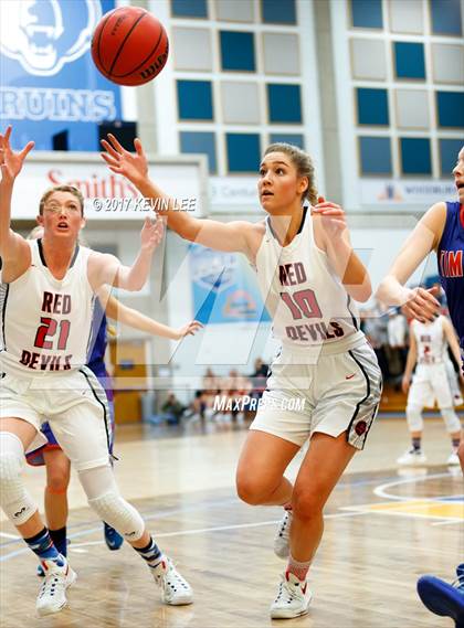 Thumbnail 1 in Timpview vs. Springville (UHSAA 4A Quarterfinal) photogallery.
