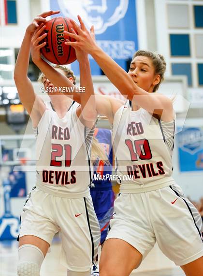 Thumbnail 3 in Timpview vs. Springville (UHSAA 4A Quarterfinal) photogallery.