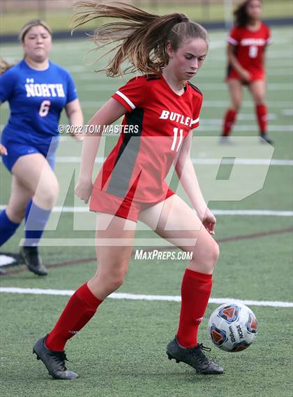 Thumbnail 3 in Butler vs. North Mecklenburg photogallery.