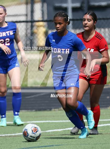 Thumbnail 2 in Butler vs. North Mecklenburg photogallery.
