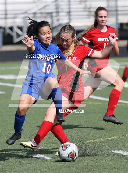 Thumbnail 2 in Butler vs. North Mecklenburg photogallery.
