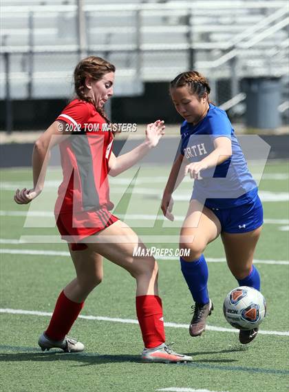 Thumbnail 2 in Butler vs. North Mecklenburg photogallery.