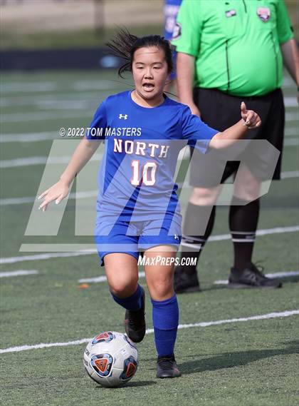 Thumbnail 2 in Butler vs. North Mecklenburg photogallery.