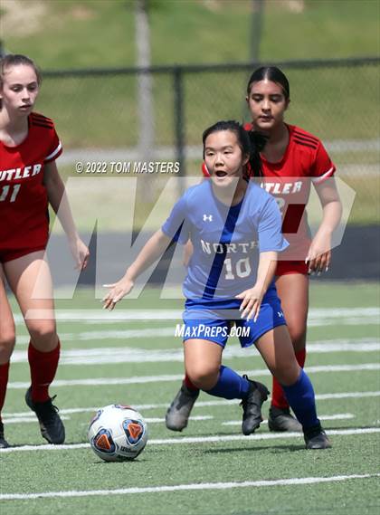 Thumbnail 3 in Butler vs. North Mecklenburg photogallery.