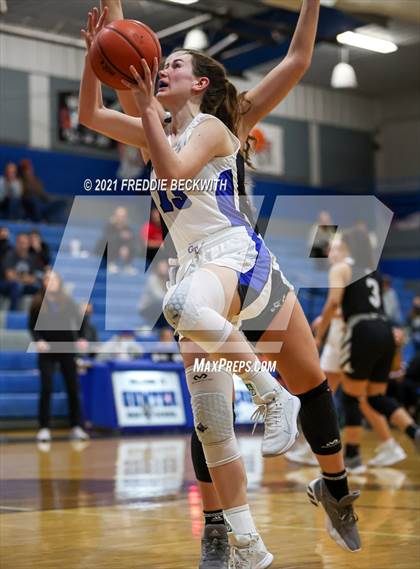 Thumbnail 3 in Howe @ Gunter photogallery.