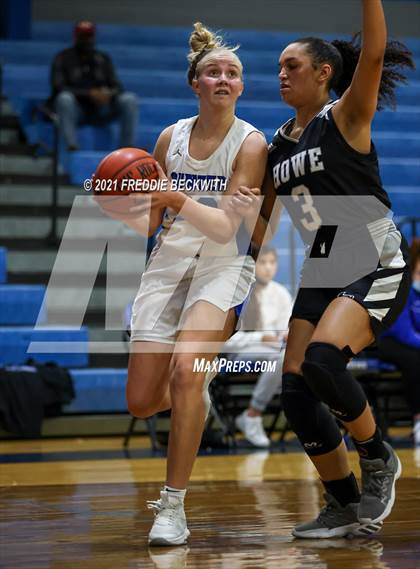 Thumbnail 3 in Howe @ Gunter photogallery.