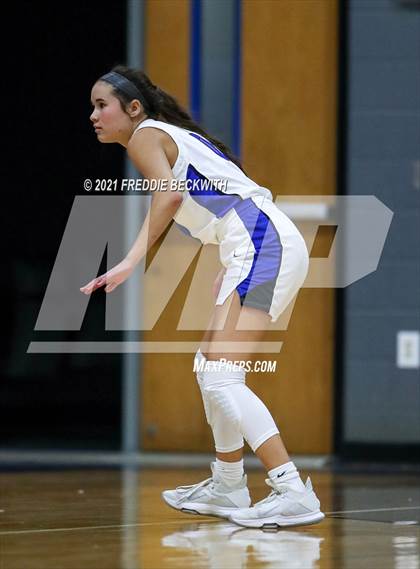 Thumbnail 3 in Howe @ Gunter photogallery.