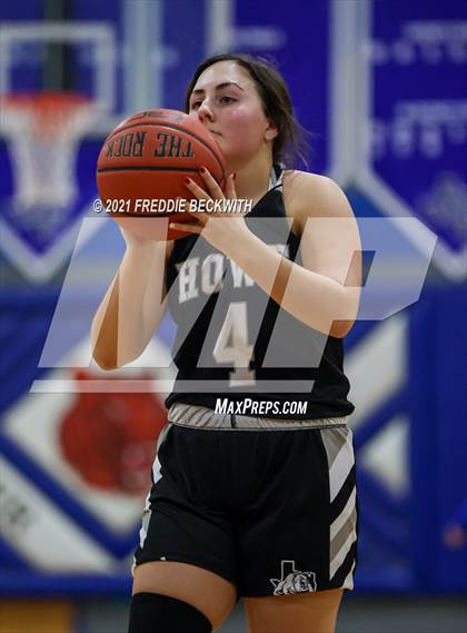 Thumbnail 3 in Howe @ Gunter photogallery.