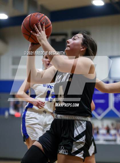 Thumbnail 3 in Howe @ Gunter photogallery.