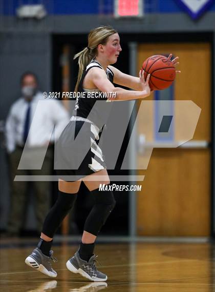 Thumbnail 3 in Howe @ Gunter photogallery.