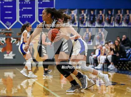 Thumbnail 3 in Howe @ Gunter photogallery.
