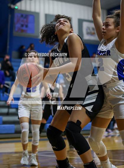 Thumbnail 3 in Howe @ Gunter photogallery.