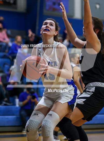 Thumbnail 3 in Howe @ Gunter photogallery.