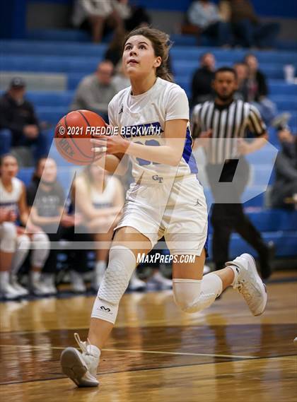 Thumbnail 3 in Howe @ Gunter photogallery.