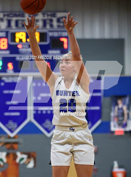 Thumbnail 3 in Howe @ Gunter photogallery.