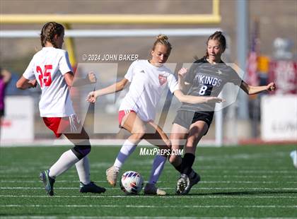 Thumbnail 3 in Truckee vs. South Tahoe (NIAA 3A State Finals) photogallery.
