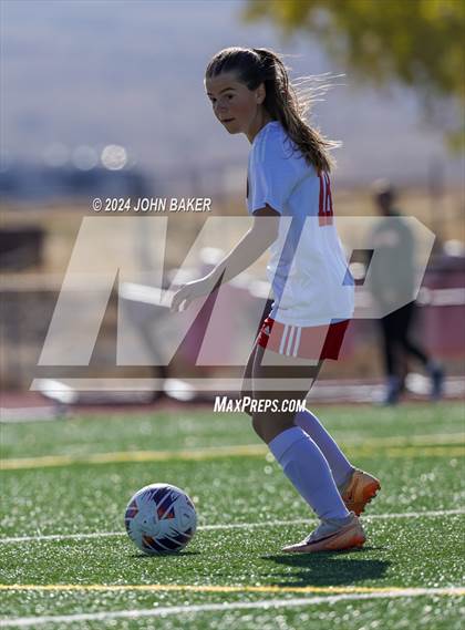 Thumbnail 1 in Truckee vs. South Tahoe (NIAA 3A State Finals) photogallery.