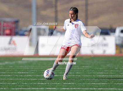 Thumbnail 1 in Truckee vs. South Tahoe (NIAA 3A State Finals) photogallery.