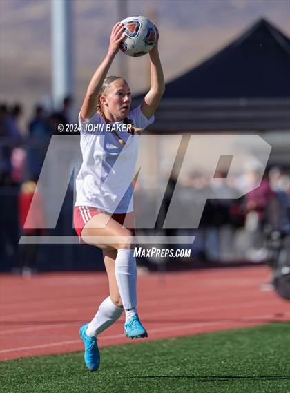 Thumbnail 1 in Truckee vs. South Tahoe (NIAA 3A State Finals) photogallery.