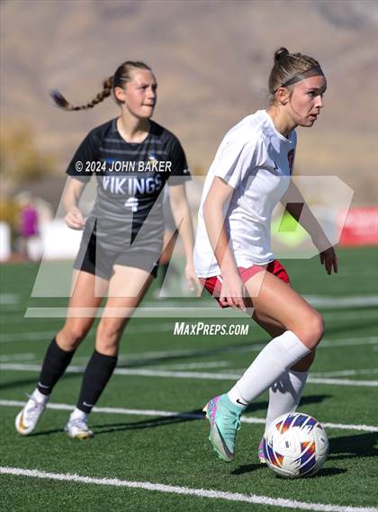 Thumbnail 1 in Truckee vs. South Tahoe (NIAA 3A State Finals) photogallery.