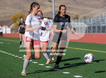 Thumbnail 1 in Truckee vs. South Tahoe (NIAA 3A State Finals) photogallery.