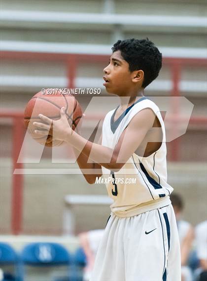 Thumbnail 1 in FR: Holmes @ O'Connor (Freshman B) photogallery.