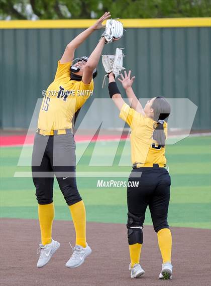 Thumbnail 2 in Parkland @ Hanks photogallery.