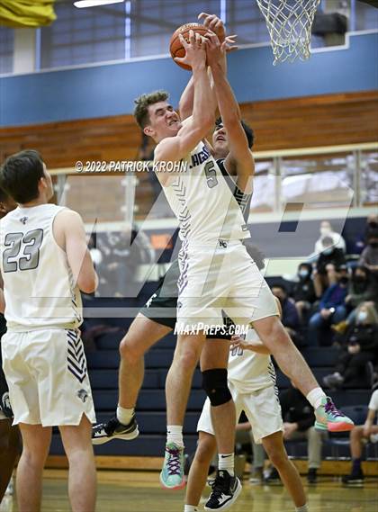 Thumbnail 2 in Skyline @ North Creek (KingCo 4A Playoff) photogallery.
