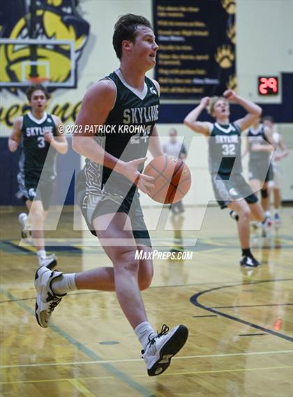 Thumbnail 3 in Skyline @ North Creek (KingCo 4A Playoff) photogallery.
