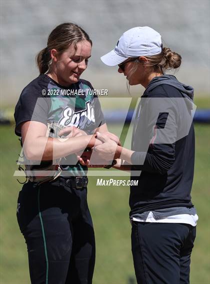 Thumbnail 1 in Eagle vs Skyview (IHSAA 5A State Tournament) photogallery.